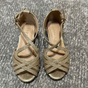 Copper Key girls gold small wedge dress shoe size 12